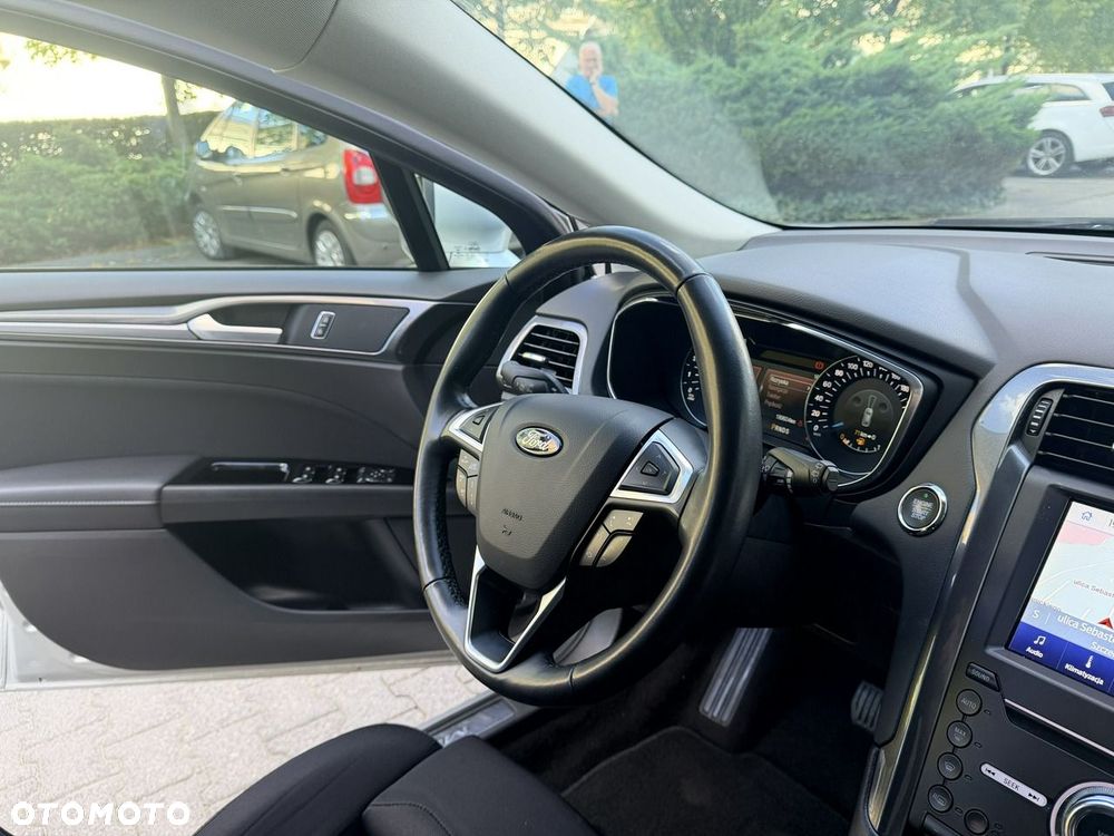 Ford Mondeo - 31