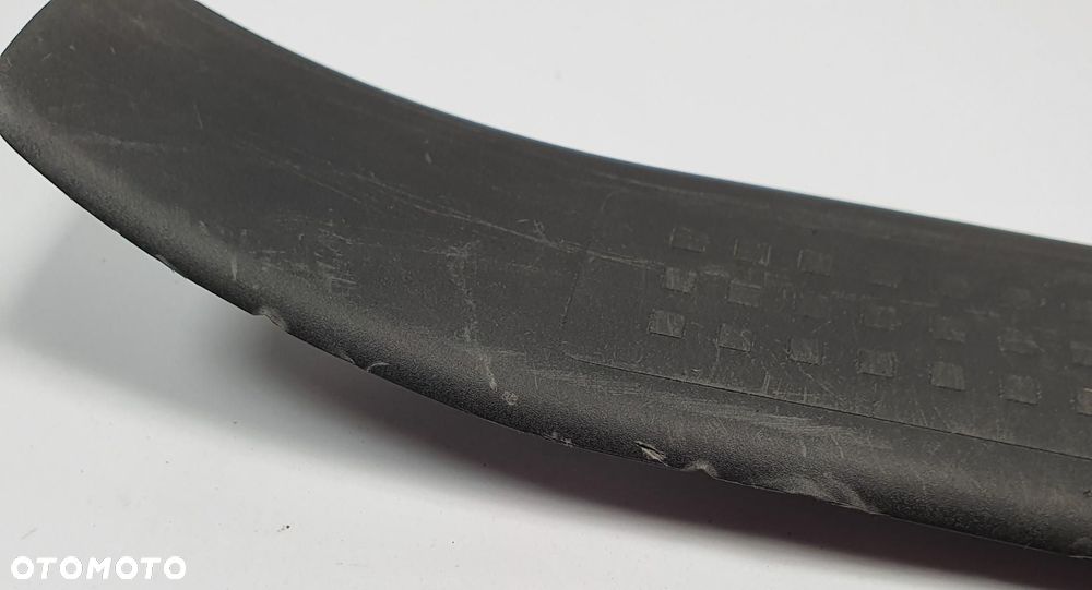 LISTWA NAKŁADKA PROGU LEWY PRZÓD AUDI A4 B6 - 4
