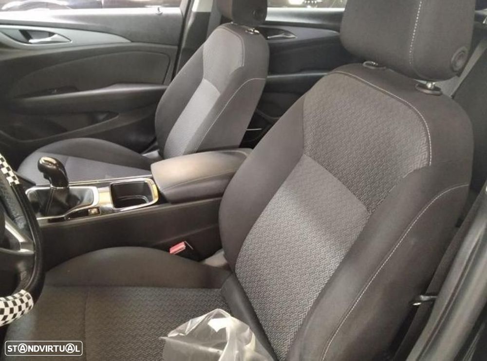 Opel Insignia Grand Sport - 4