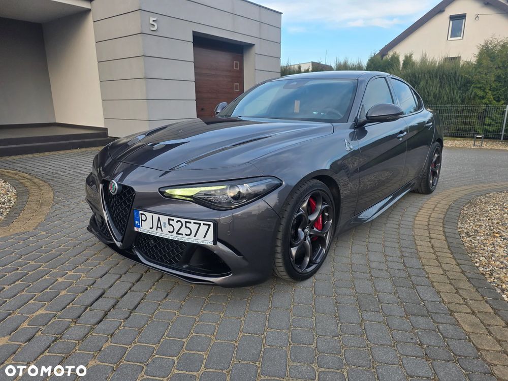 Alfa Romeo Giulia 2.9 V6 Bi-Turbo AT8 Quadrifoglio - 3