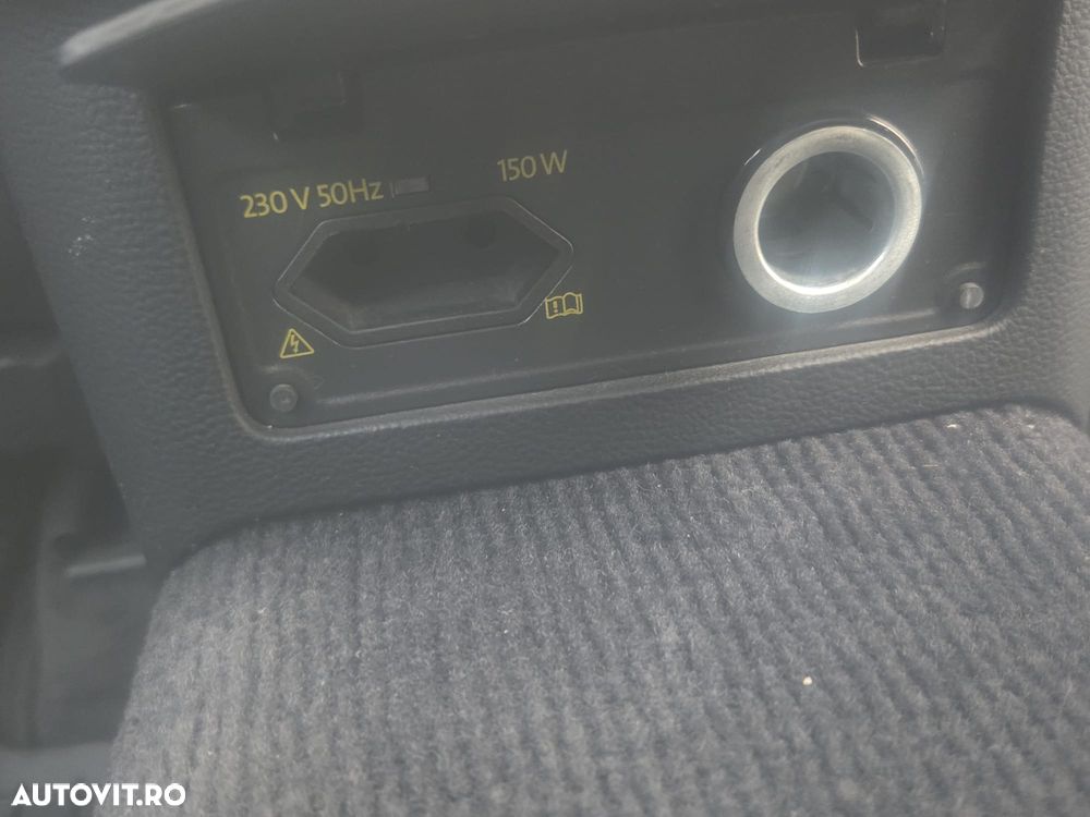 Volkswagen Passat 2.0 TDI DSG Comfortline - 9