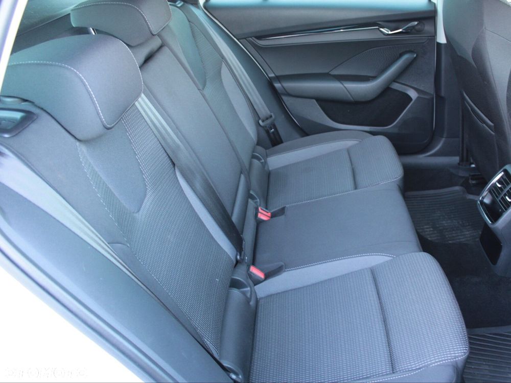 Skoda Octavia 2.0 TDI Ambition - 16