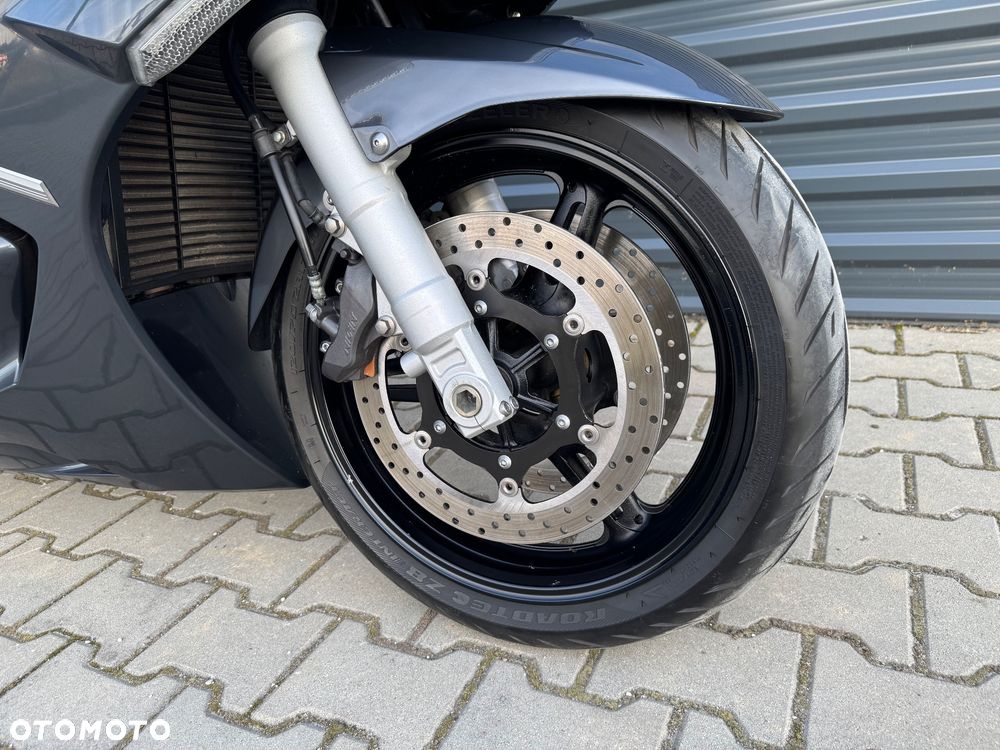 Yamaha FJR - 20