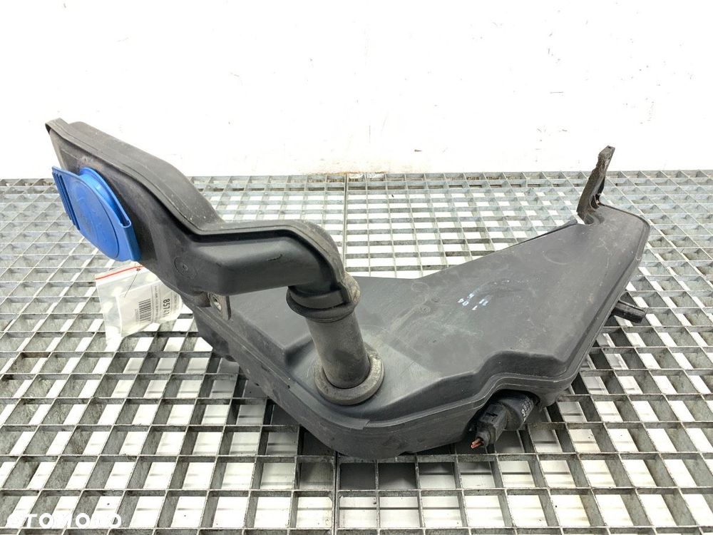 ZBIORNIK SPRYSKIWACZY  AUDI Q5 (8RB) 2008 - 2017 2.0 TDI quattro 125 kW [170 KM] olej napędowy 2008 - 1