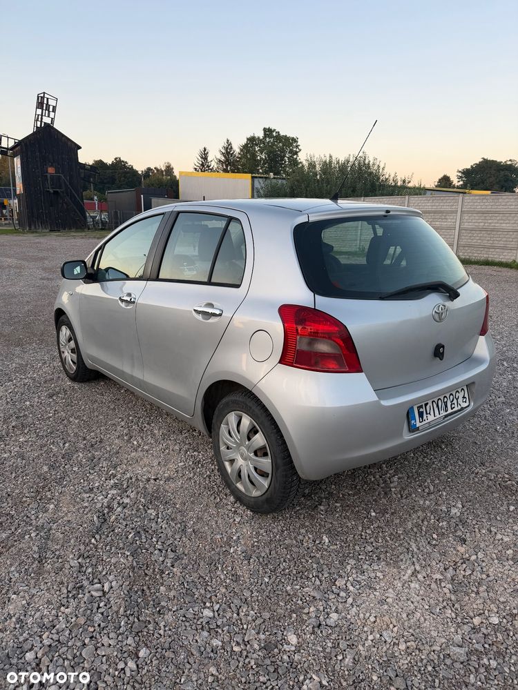Toyota Yaris - 6