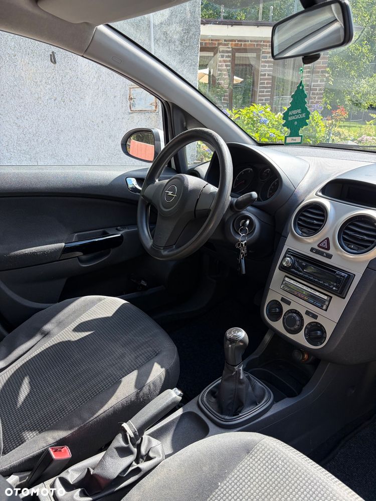 Opel Corsa 1.3 CDTI Essentia - 4