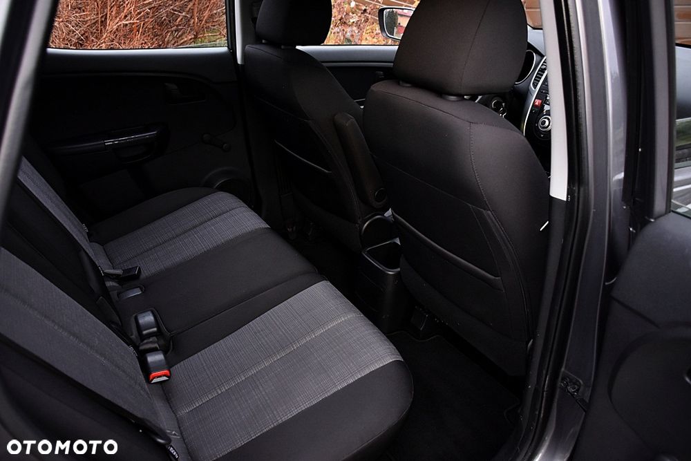 Kia Venga 1.4 CVVT Fifa World Cup Edition - 35