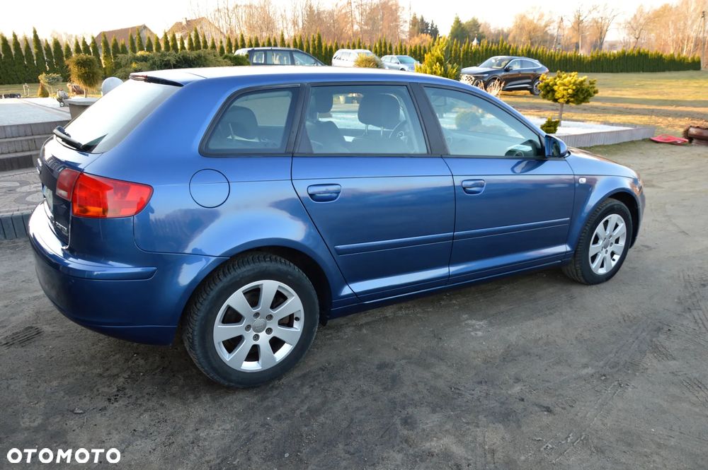 Audi A3 Sportback 2.0 TDI DPF quattro S line Sportpaket - 7