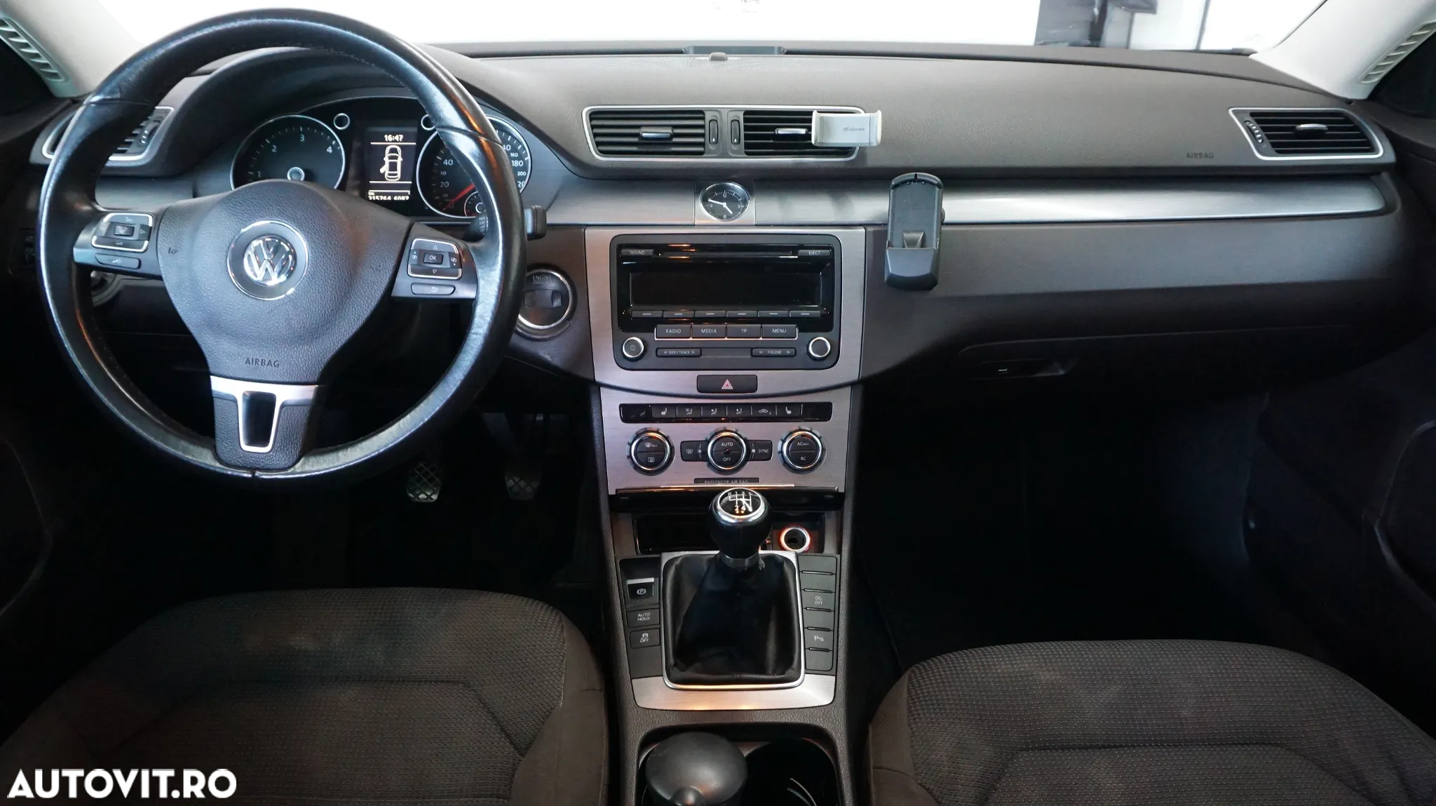 Volkswagen Passat 2.0 TDI BlueMotion Tehnology Comfortline - 3