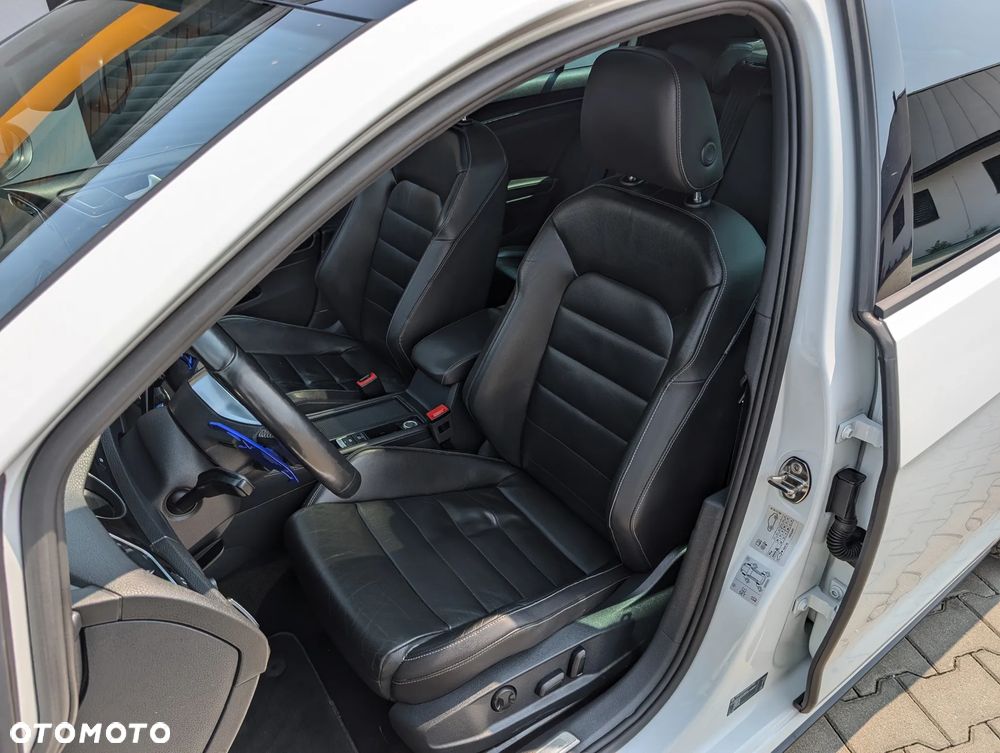 Volkswagen Golf GTD (BlueMotion Technology) DSG - 26