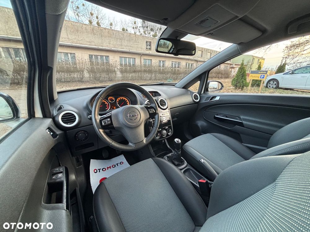 Opel Corsa 1.2 16V Limited Edition - 26