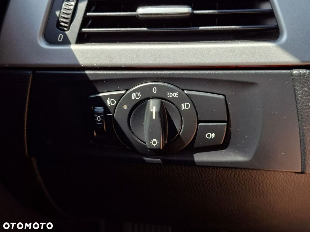 BMW Seria 3 318i - 16