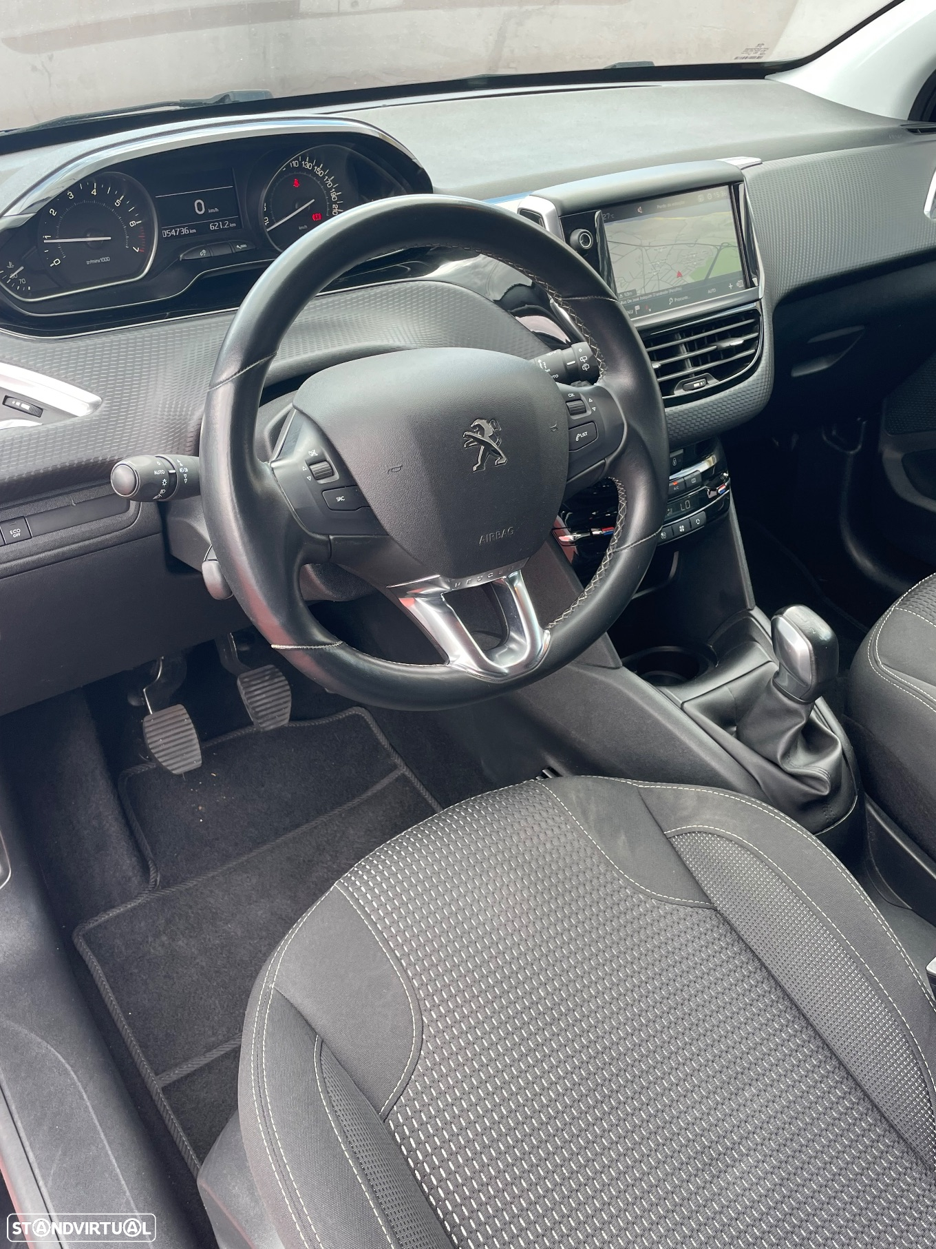 Peugeot 208 1.2 PureTech Allure - 9