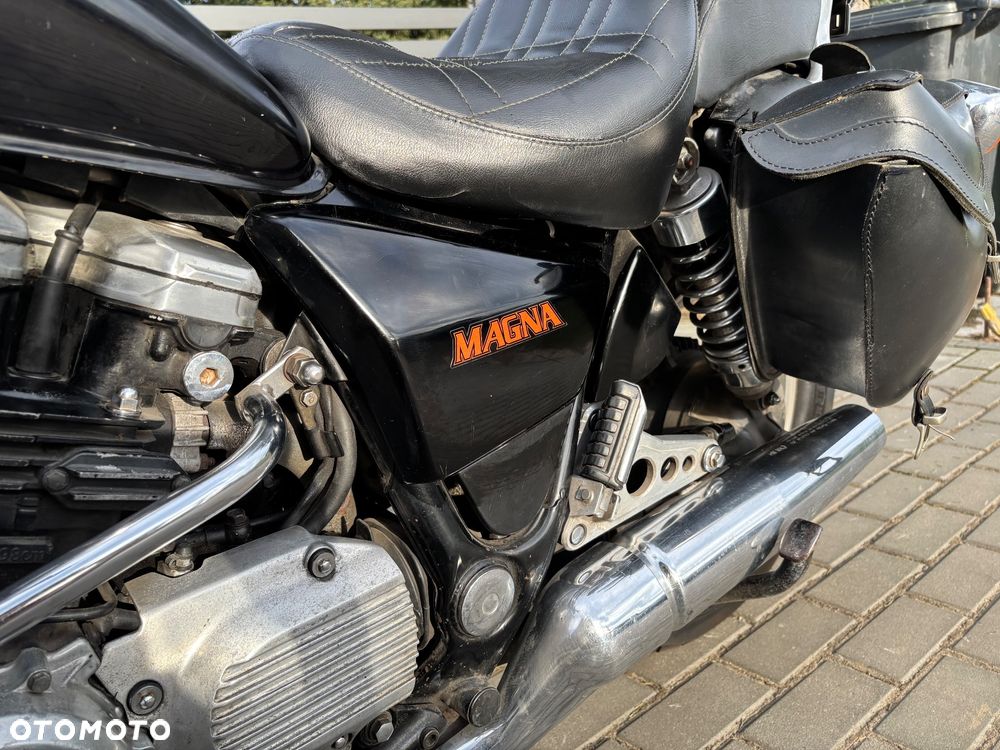 Honda VF - 8