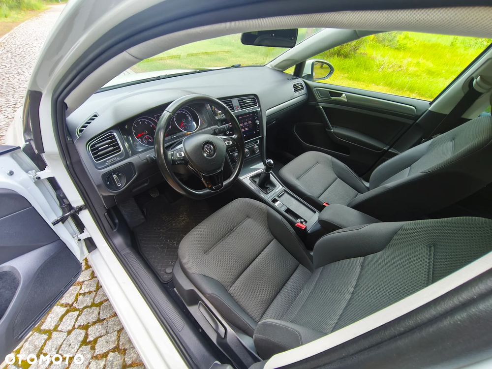 Volkswagen Golf 1.0 TSI (BlueMotion Technology) Comfortline - 23