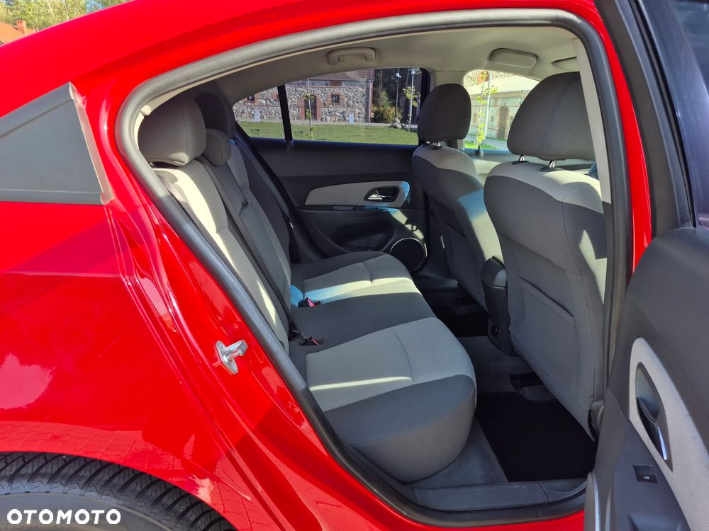 Chevrolet Cruze 1.6 - 25