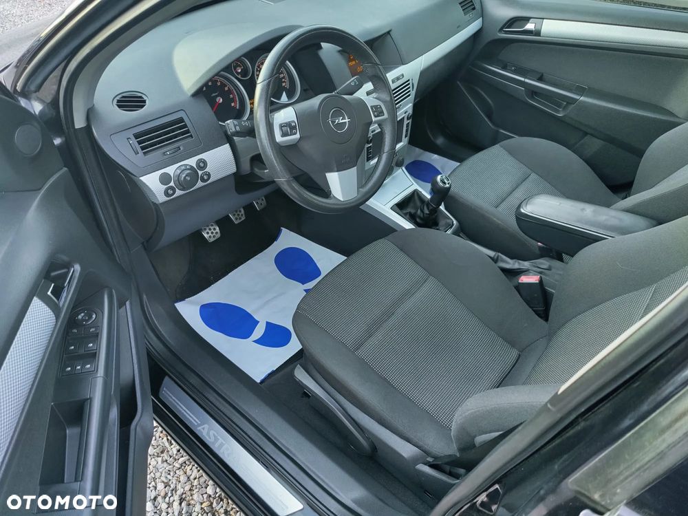 Opel Astra 2.0 Turbo Edition - 12