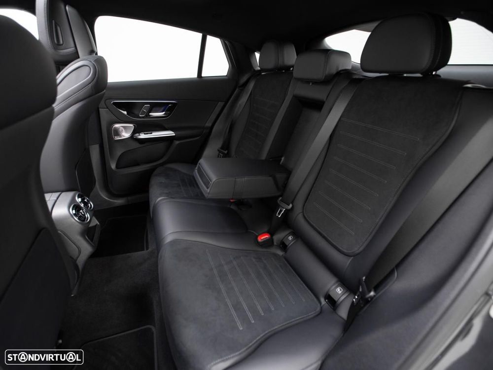 Mercedes-Benz GLC 300 de Coupe 4Matic - 11