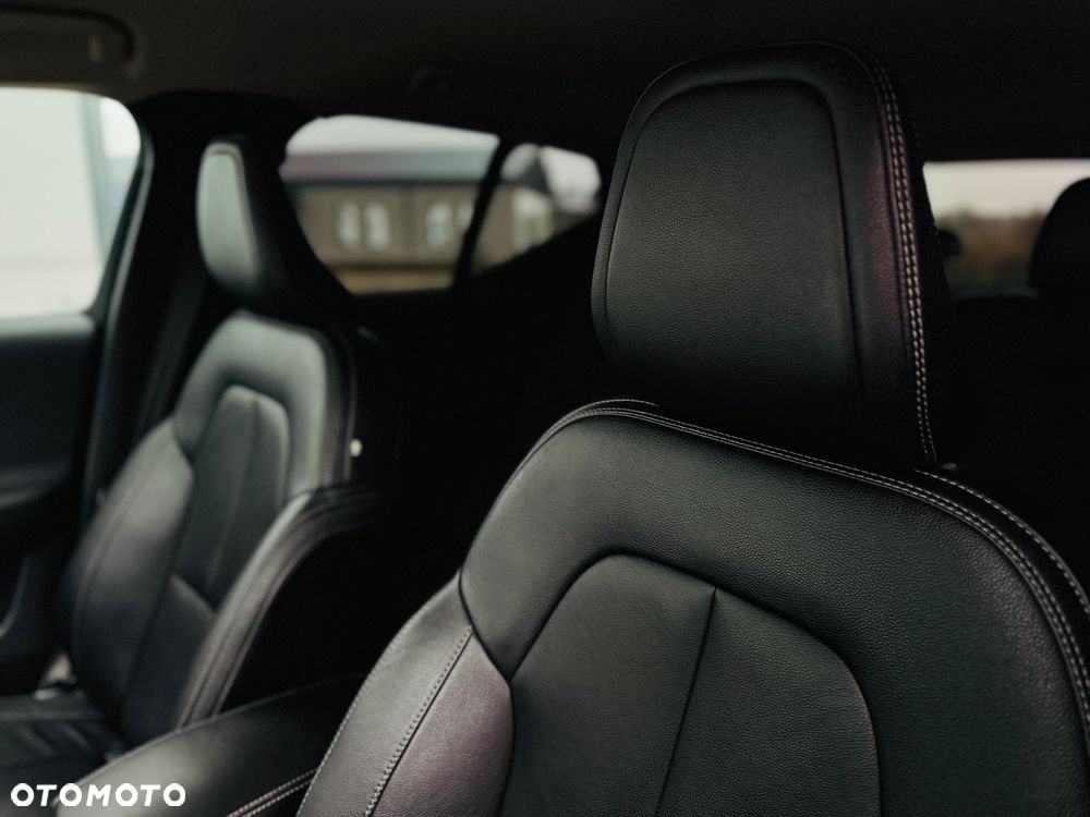 Volvo XC 40 D3 Momentum Pro - 28