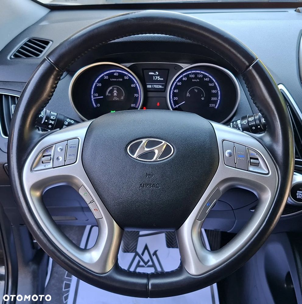 Hyundai ix35 1.6 2WD Fifa World Cup Edition - 19