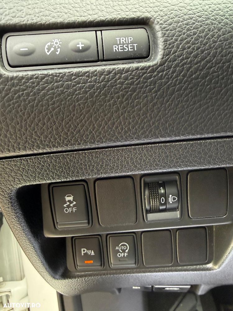 Nissan Qashqai 1.5 DCI N-Connecta - 15