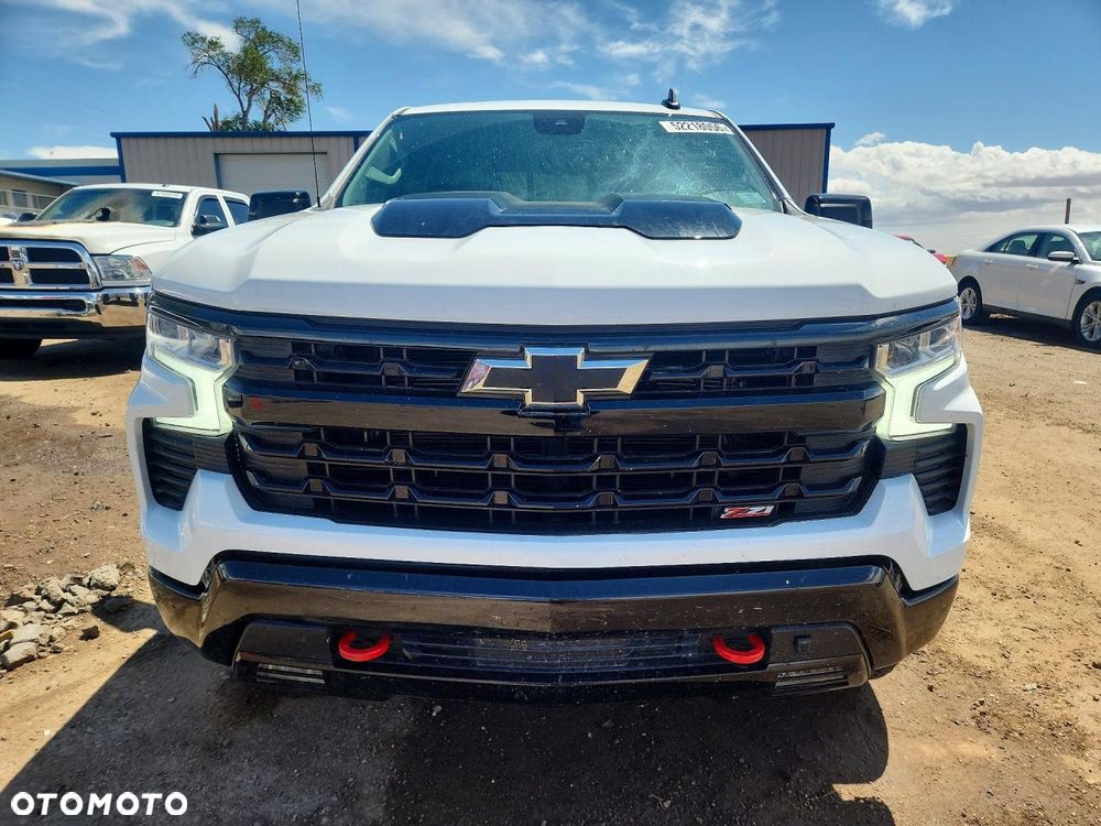 Chevrolet Silverado - 6