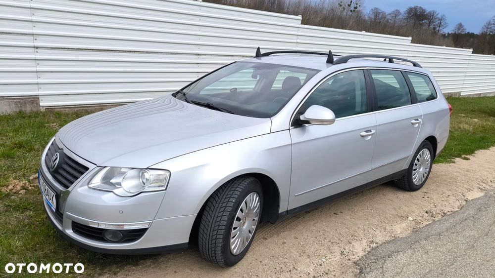 Volkswagen Passat - 1