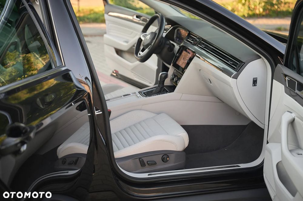 Volkswagen Passat Alltrack - 23