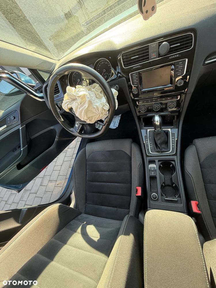 Volkswagen Golf 1.4 TSI BMT Highline DSG - 24