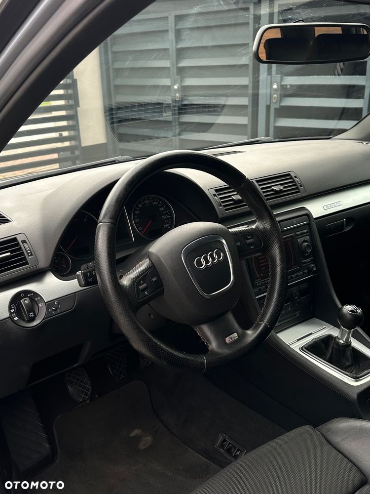 Audi A4 Avant 2.0 TDI DPF quattro - 6