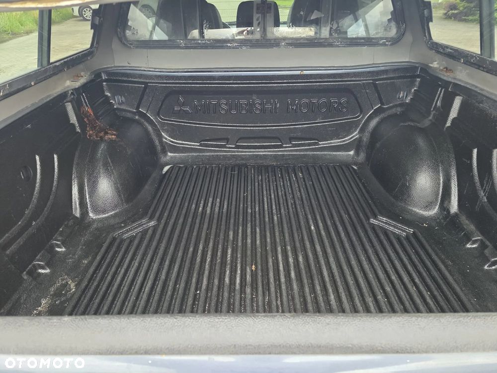 Mitsubishi L200 2.5 DID DAKAR EDITION - 9