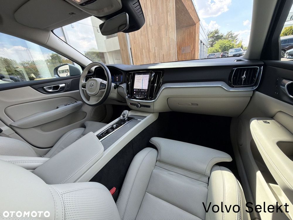 Volvo V60 Cross Country - 15