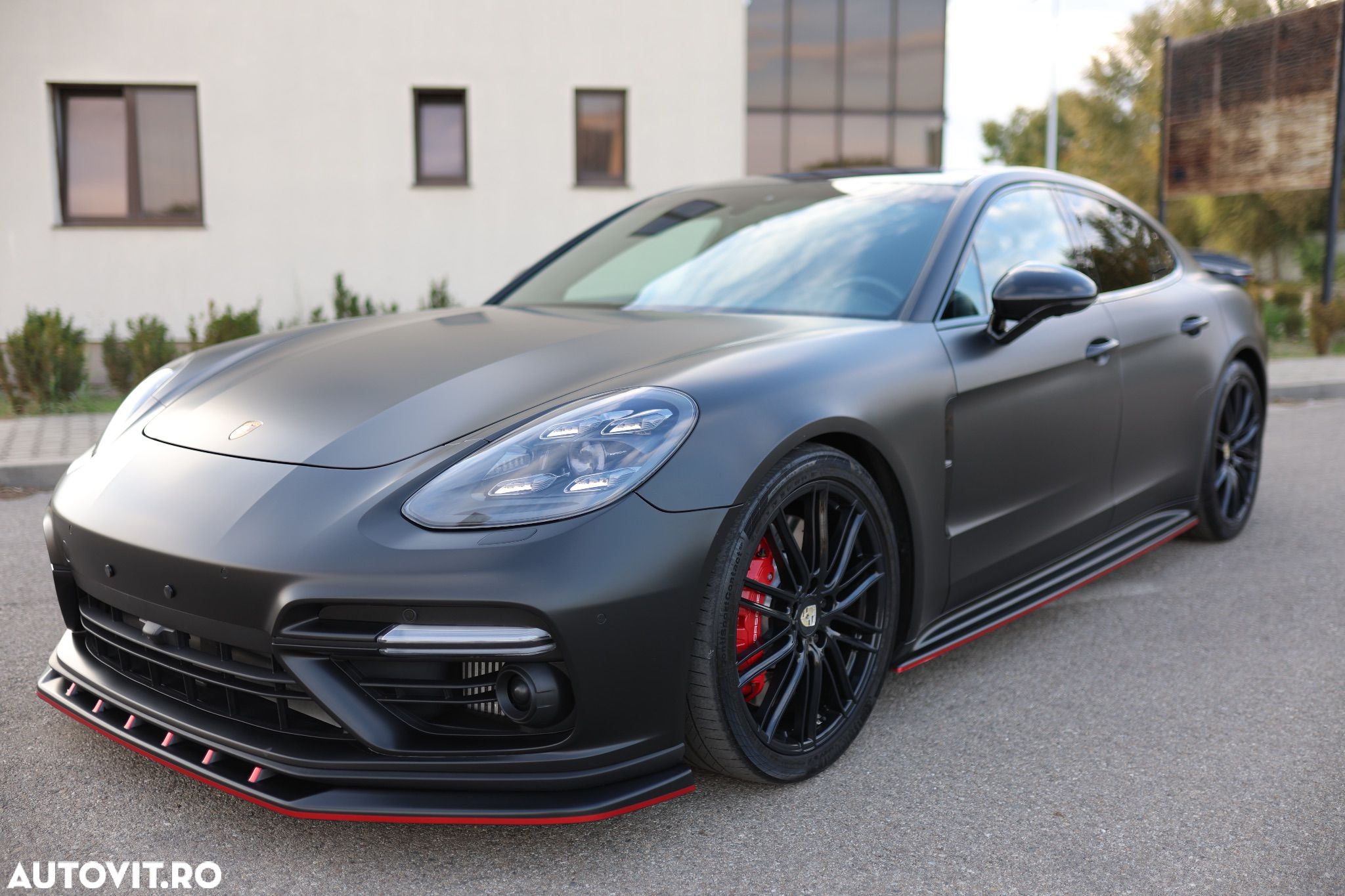 Porsche Panamera Turbo - 1