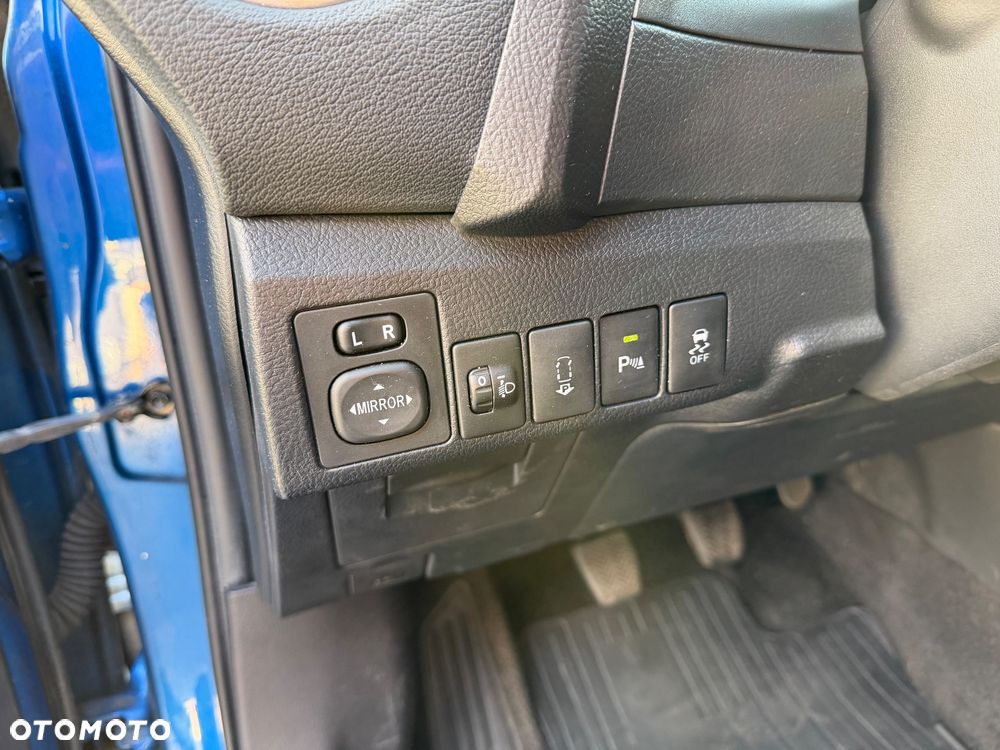 Toyota Auris 1.6 Premium Start - 16