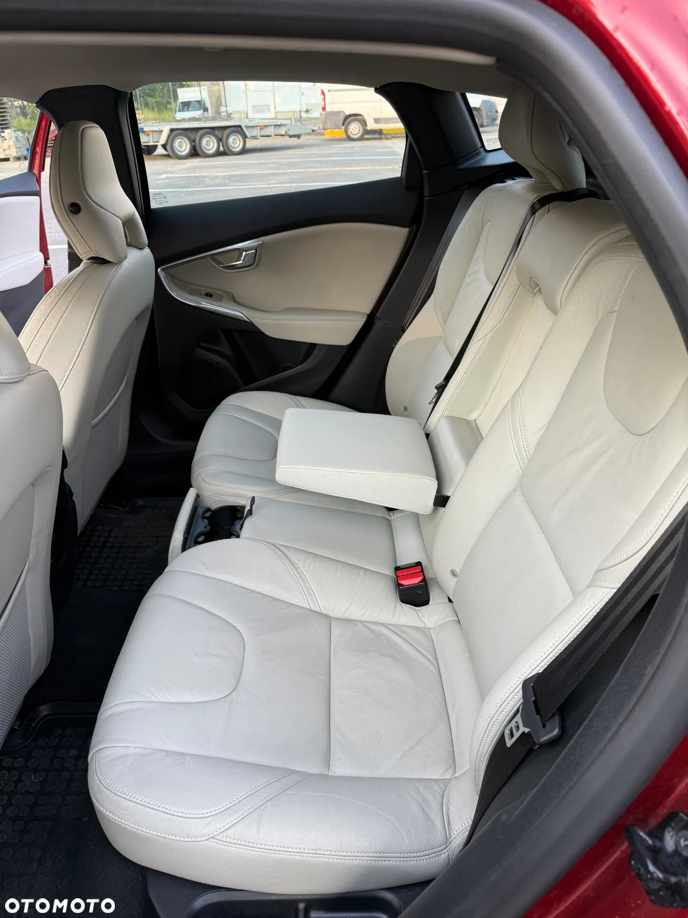 Volvo V40 D3 Momentum - 11