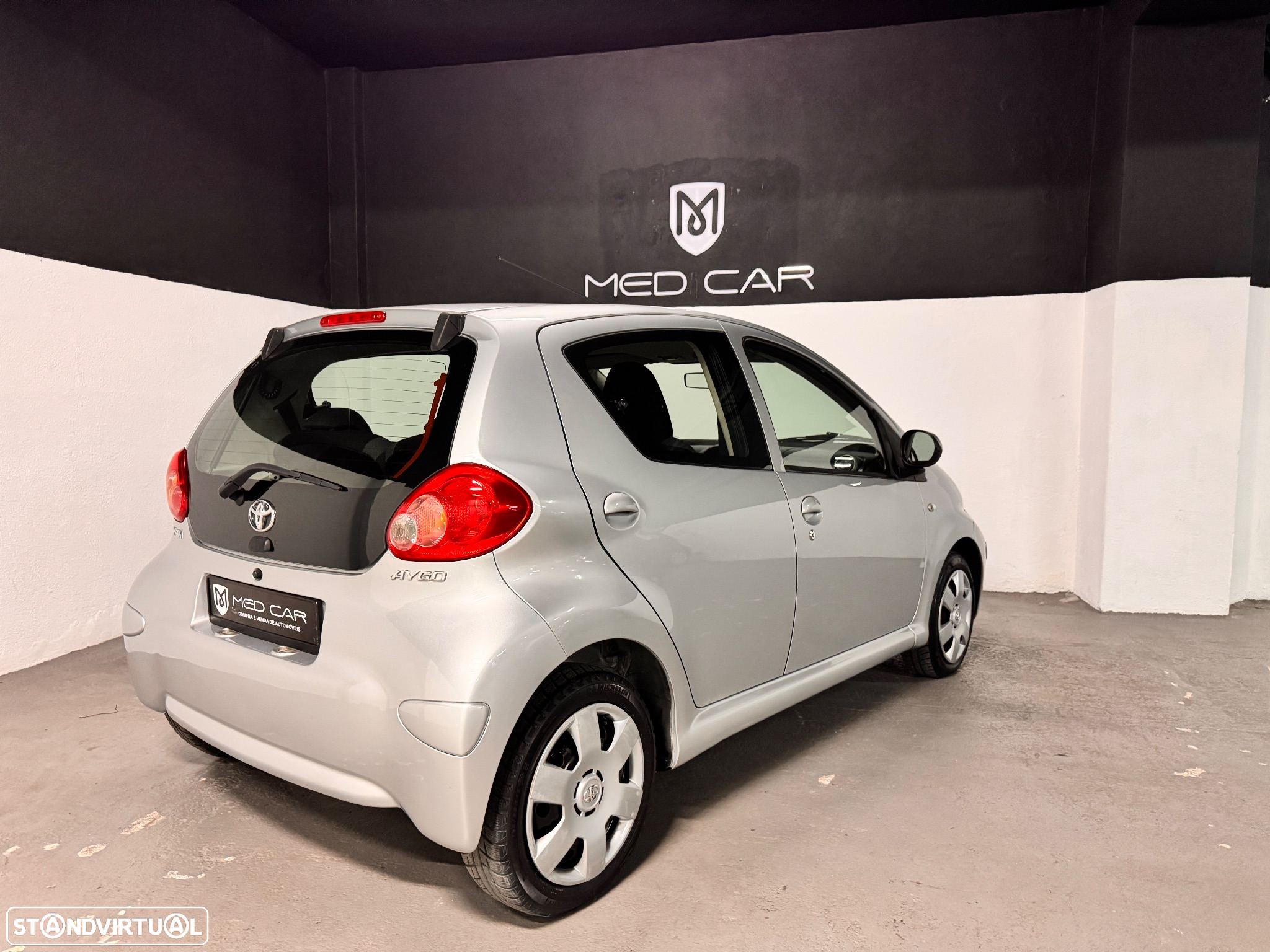 Toyota Aygo 1.0 + AC - 4