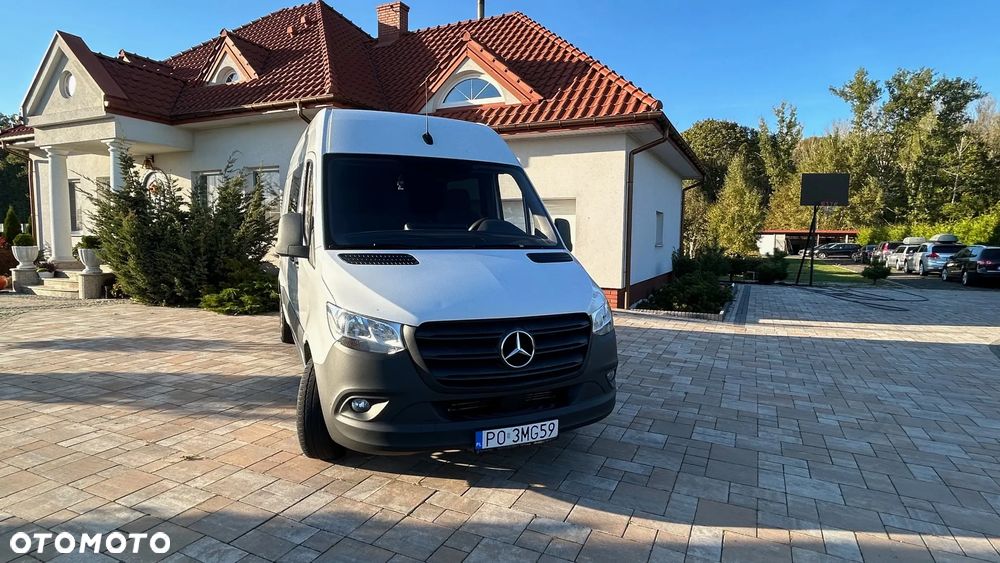 Mercedes-Benz Sprinter - 10