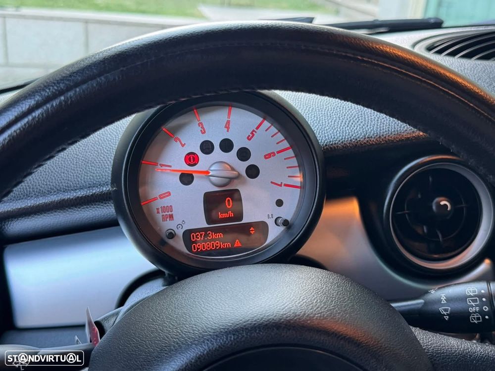 MINI 3 Portas Cooper D - 9