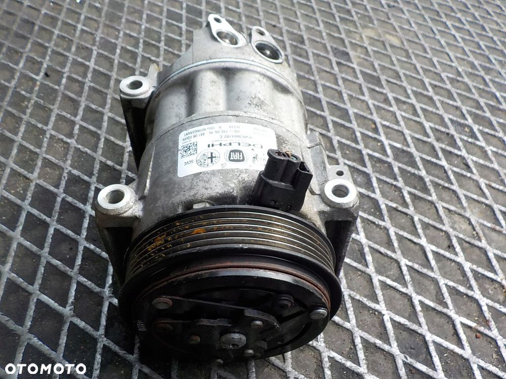 FIAT 500L SPRĘŻARKA POMPA KLIMATYZACJI 51883102 - 3