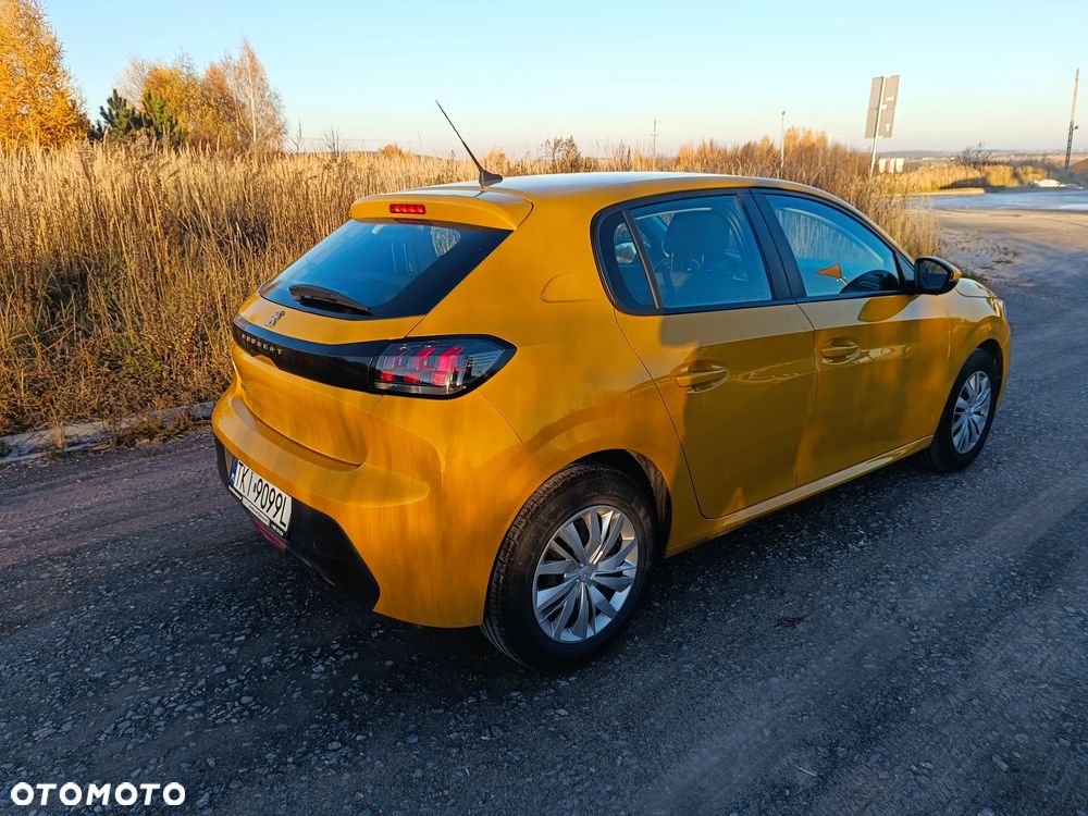 Peugeot 208 - 4