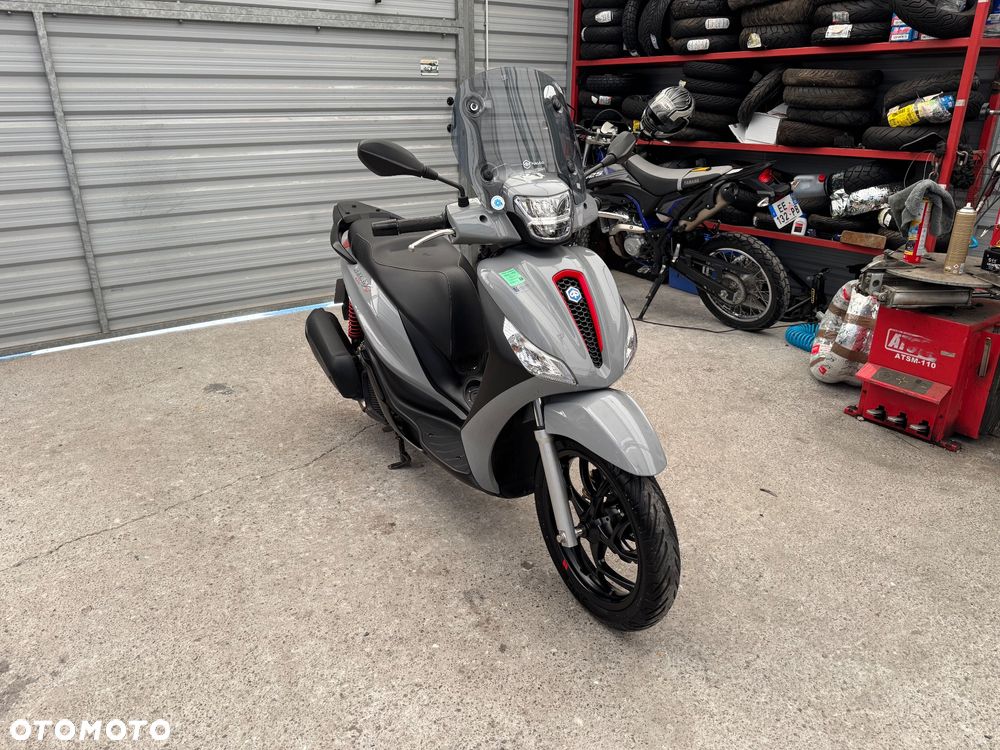 Piaggio Medley - 1