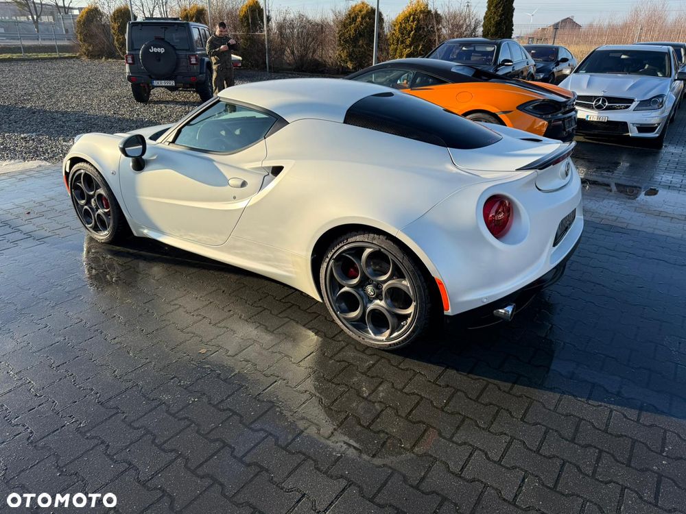 Alfa Romeo 4C 1.8 TBi - 11