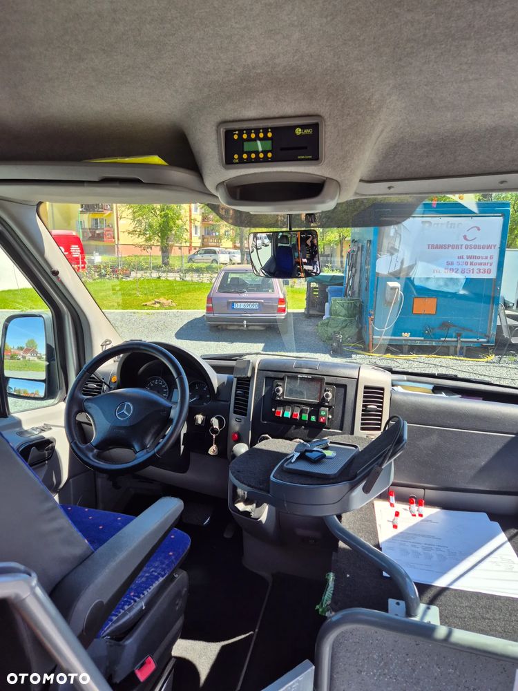 Mercedes-Benz Sprinter - 9