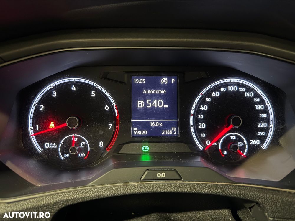 Volkswagen T-ROC 1.5 TSI DSG Style - 29