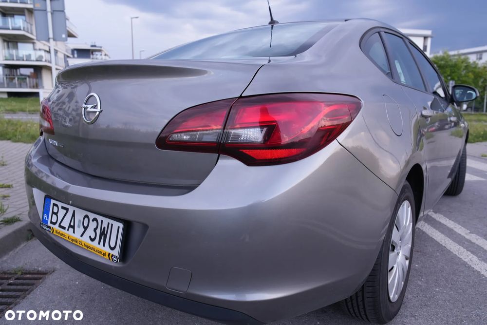 Opel Astra 1.6 Active EU6 - 4