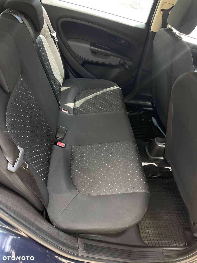 Fiat Grande Punto - 11
