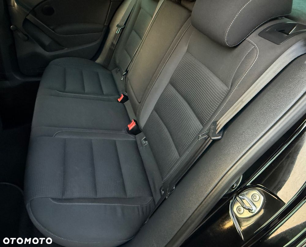 Volkswagen Golf 2.0 TDI DPF BlueMotion Technology Team - 25