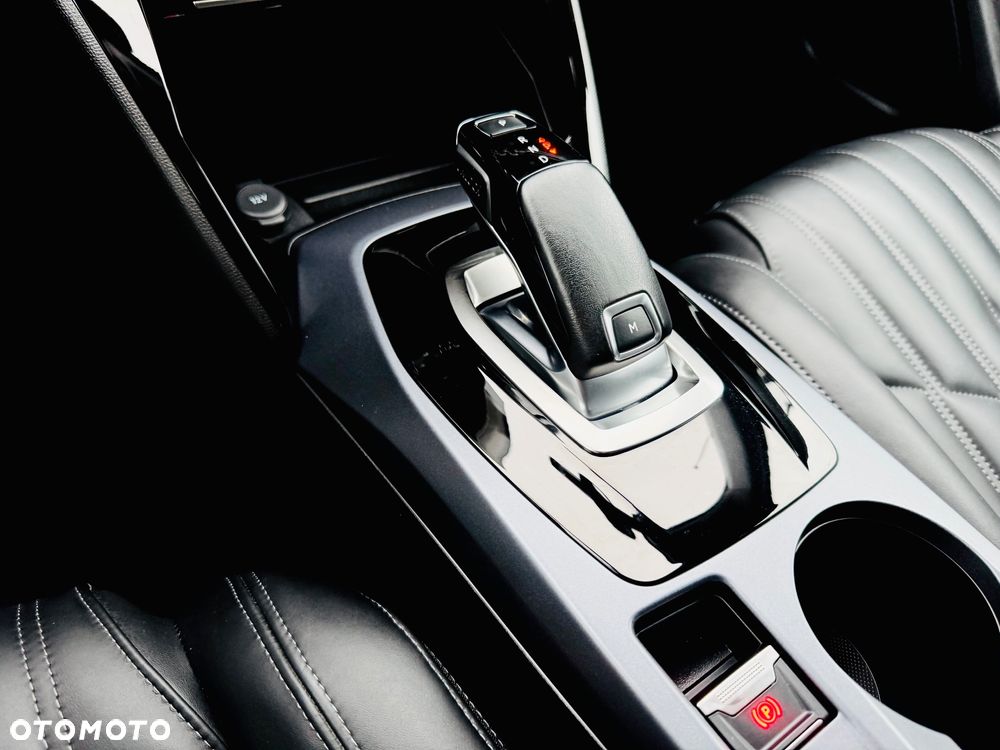 Peugeot 2008 1.5 BlueHDi Allure Pack S&S EAT8 - 36