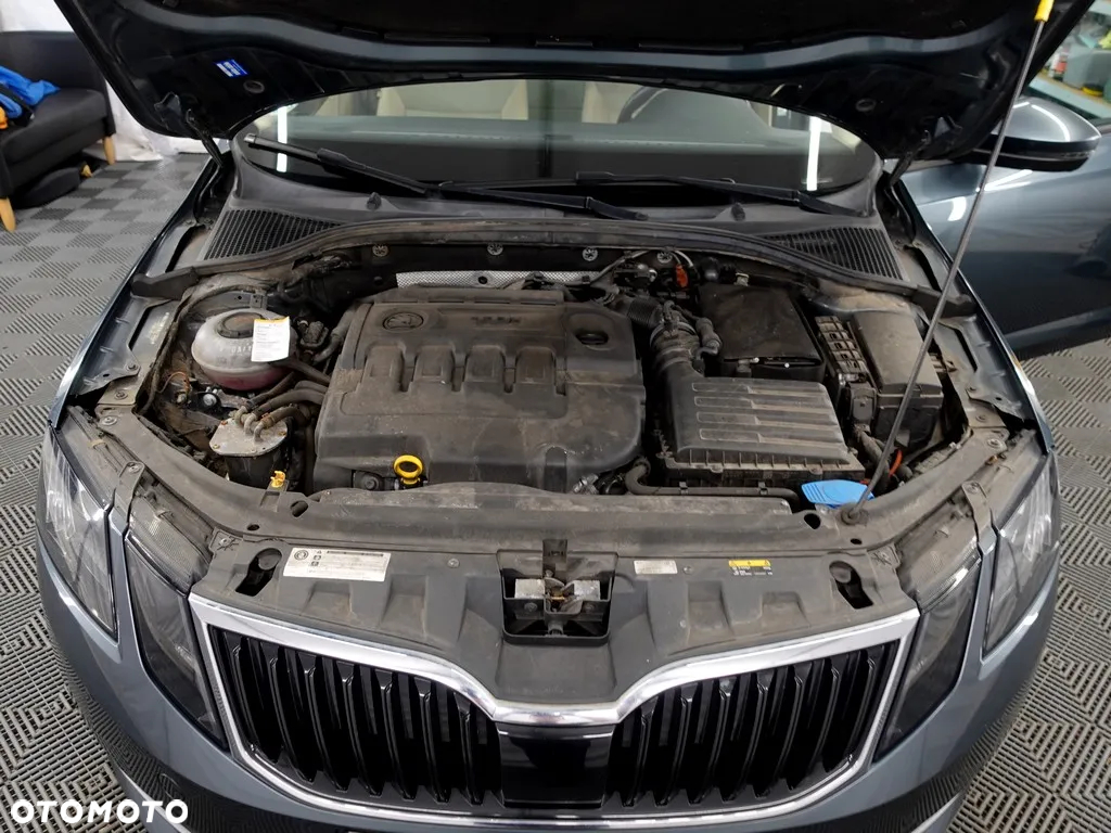 Skoda Octavia 2.0 TDI Elegance DSG - 39