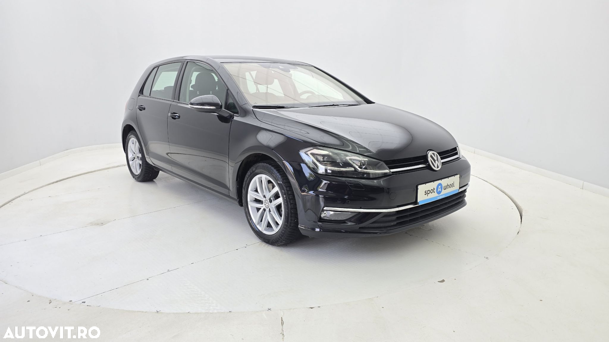 Volkswagen Golf - 4